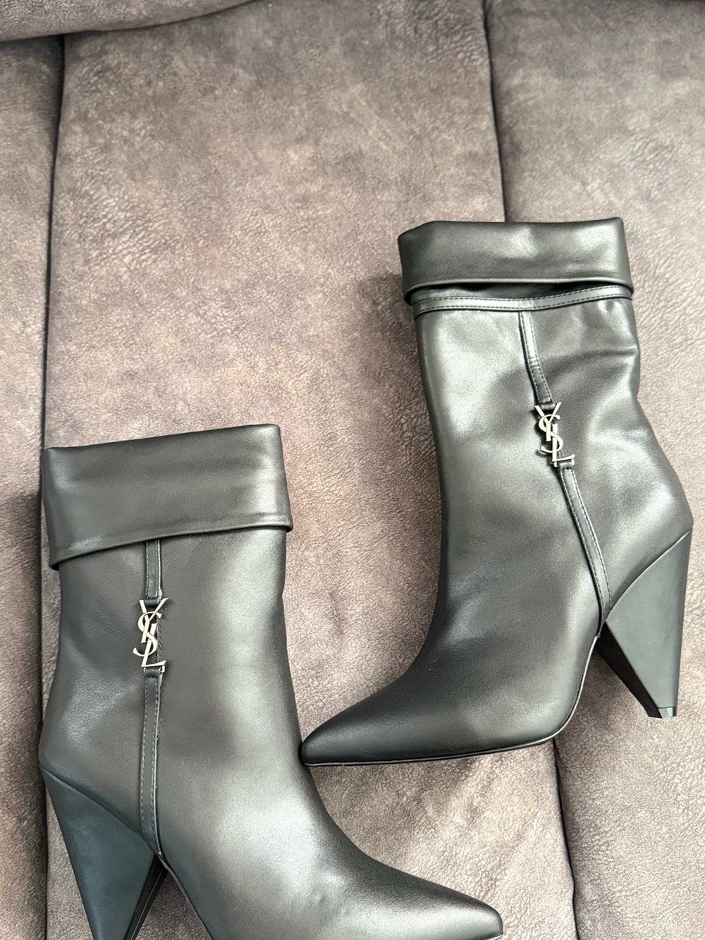 Saint Laurent Black Leather Fold-Over Pointed-Toe Mid-Calf Boots (45) - Picture 6 of 9